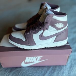 Air Jordan 1 High Mauve